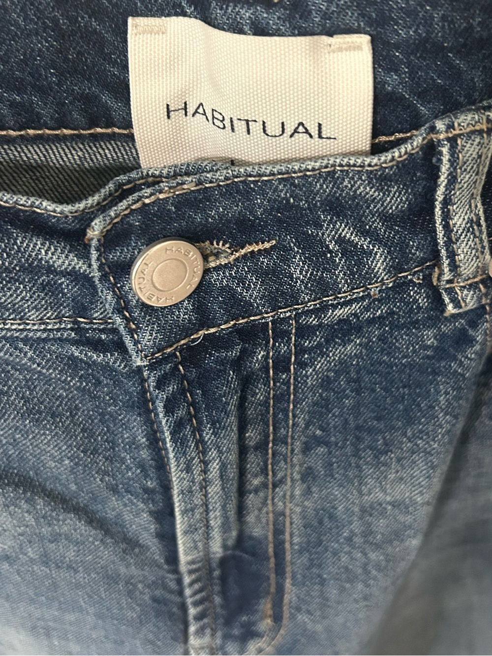 {Habitual} Women’s Jeans